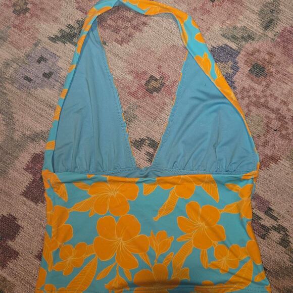 Super Cute White Fox Boutique Floral Halter Top - Picture 2 of 3